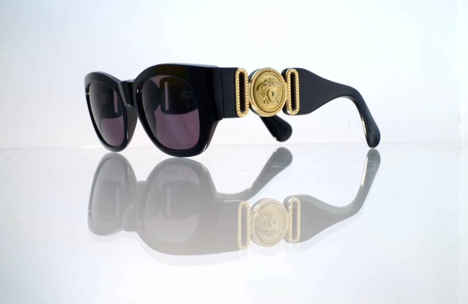 Gianni Versace 413